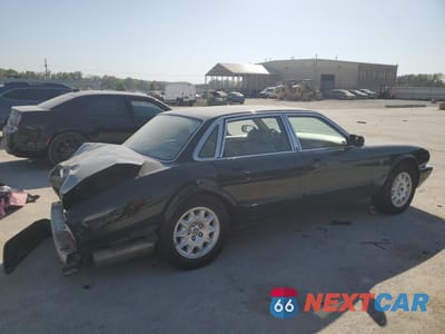 Trzecie zdjęcie samochodu z tyłu: 2003 JAGUAR XJ8 VIN:SAJDA14C93LF51043 - miniatura