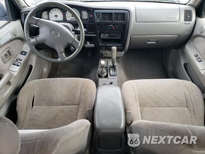 Zdjęcie 8 z 14 samochodu: 2001 TOYOTA TACOMA XTRACAB VIN:5TEWN72N61Z759007 - miniatura