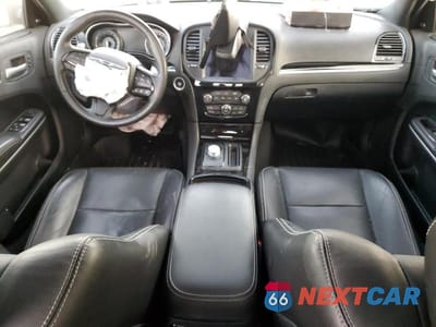 Zdjęcie 8 z 12 samochodu: 2021 CHRYSLER 300 S VIN:2C3CCABT1MH566854 - miniatura