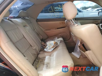 Zdjęcie 10 z 13 samochodu: 1998 LEXUS ES 300 VIN:JT8BF28G1W5035807 - miniatura