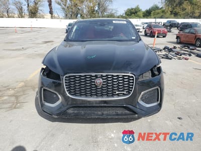 Piąte zdjęcie samochodu w środku: 2021 JAGUAR F-PACE R-DYNAMIC S VIN:SADCT2FU1MA666055 - miniatura
