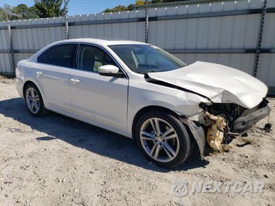Czwarte zdjęcie samochodu z boku: 2013 VOLKSWAGEN PASSAT SE VIN:1VWBM7A37DC121513 - miniatura