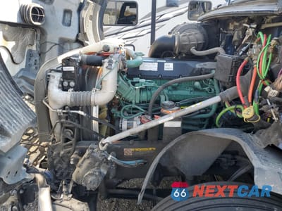 Zdjęcie 7 z 10 samochodu: 2024 VOLVO VN VNL VIN:4V4NC9EH4RN640426 - miniatura