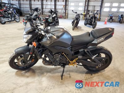 Trzecie zdjęcie samochodu z tyłu: 2013 YAMAHA FZ8 N VIN:JYARN27E6DA004149 - miniatura