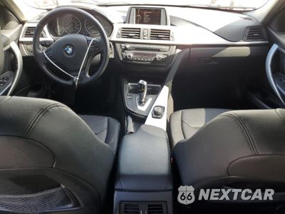 Zdjęcie 8 z 14 samochodu: 2013 BMW 328 I VIN:WBA3A5C55DF603699 - miniatura