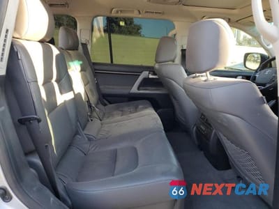 Zdjęcie 11 z 13 samochodu: 2011 TOYOTA LAND CRUISER VIN:JTMHY7AJ5B5011514 - miniatura