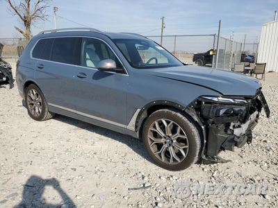Czwarte zdjęcie samochodu z boku: 2024 BMW X7 XDRIVE40I VIN:5UX23EM05R9V57890 - miniatura