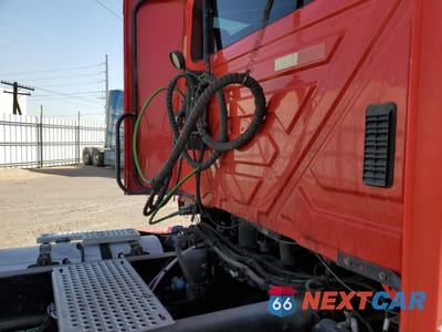 Zdjęcie 6 z 10 samochodu: 2016 INTERNATIONAL PROSTAR VIN:3HSDJAPRXGN267888 - miniatura