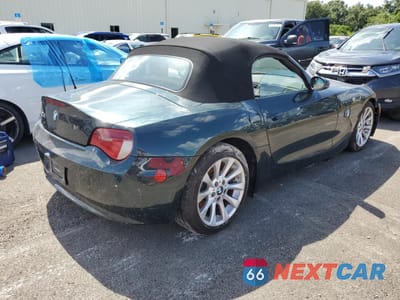 Trzecie zdjęcie samochodu z tyłu: 2007 BMW Z4 3.0SI VIN:4USBU53587LX02751 - miniatura