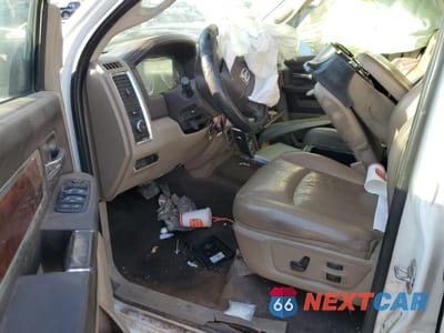 Zdjęcie 8 z 12 samochodu: 2012 DODGE RAM 2500 LARAMIE VIN:3C6UD5KL2CG177473 - miniatura