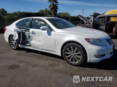 Czwarte zdjęcie samochodu z boku: 2011 LEXUS LS 460 VIN:JTHBL5EF3B5103900 - miniatura
