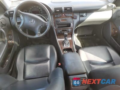 Zdjęcie 8 z 12 samochodu: 2004 MERCEDES-BENZ C 320 4MATIC VIN:WDBRF84J84F478689 - miniatura