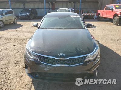 Piąte zdjęcie samochodu w środku: 2019 KIA OPTIMA LX VIN:5XXGT4L39KG327310 - miniatura