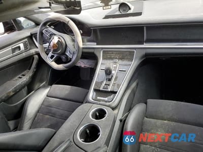 Zdjęcie 8 z 12 samochodu: 2020 PORSCHE PANAMERA GTS VIN:WP0AG2A79LL145144 - miniatura
