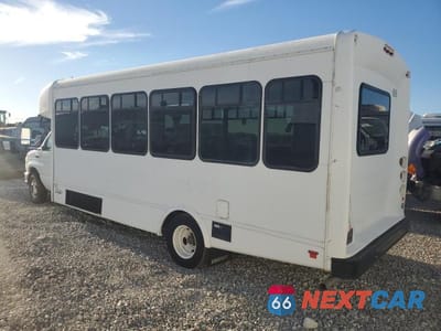 Trzecie zdjęcie samochodu z tyłu: 2016 FORD ECONOLINE E450 SUPER DUTY CUTAWAY VAN VIN:1FDFE4FS6GDC03985 - miniatura