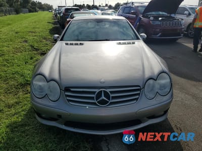 Piąte zdjęcie samochodu w środku: 2004 MERCEDES-BENZ SL 500 VIN:WDBSK75F44F069123 - miniatura