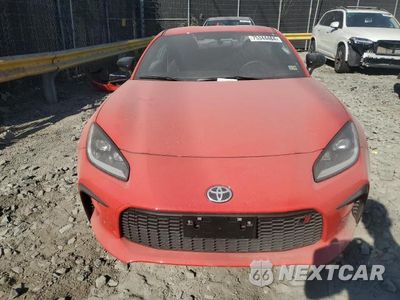 Piąte zdjęcie samochodu w środku: 2024 TOYOTA GR 86 VIN:JF1ZNBB15R8750671 - miniatura