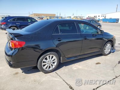 Trzecie zdjęcie samochodu z tyłu: 2010 TOYOTA COROLLA BASE VIN:1NXBU4EE6AZ263477 - miniatura