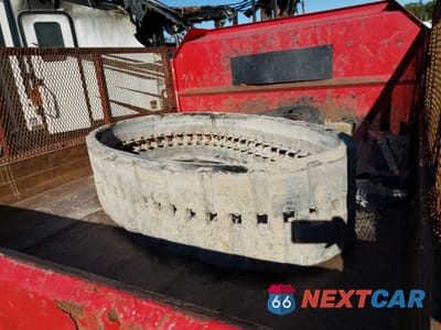 Zdjęcie 10 z 13 samochodu: 2011 CHEVROLET SILVERADO K3500 VIN:1GB3KZCL5BF219090 - miniatura