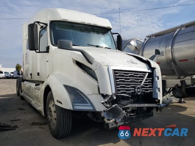 2019 VOLVO VN VNL 4V4NC9EH7KN197176 - główne zdjęcie licytacji z USA - miniatura