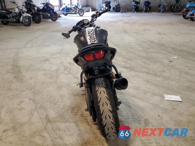 Czwarte zdjęcie samochodu z boku: 2013 YAMAHA FZ8 N VIN:JYARN27E6DA004149 - miniatura