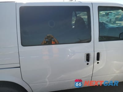 Zdjęcie 11 z 13 samochodu: 2001 CHEVROLET ASTRO VIN:1GCDM19W01B120289 - miniatura