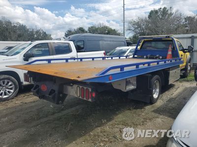 Czwarte zdjęcie samochodu z boku: 2017 FORD F550 SUPER DUTY VIN:1FDUF5GT8HEC48231 - miniatura