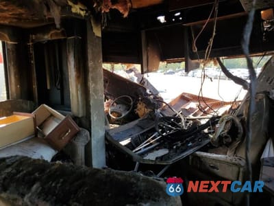 Piąte zdjęcie samochodu w środku: 1996 FORD F350 SUPER VIN:3FCMF53G6TJA06992 - miniatura