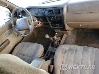 Zdjęcie 8 z 15 samochodu: 2000 TOYOTA TACOMA XTRACAB VIN:4TAWN72N8YZ679693 - miniatura