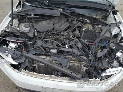 Zdjęcie 12 z 13 samochodu: 2018 VOLKSWAGEN TIGUAN SE VIN:3VV2B7AX5JM089863 - miniatura