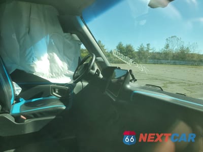 Zdjęcie 9 z 13 samochodu: 2023 RIVIAN EDV 700 VIN:7FCEHEB7XPN013982 - miniatura