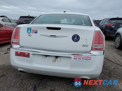 Zdjęcie 6 z 13 samochodu: 2014 CHRYSLER 300 VIN:2C3CCAAG8EH252690 - miniatura