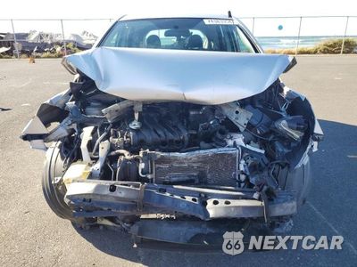 Piąte zdjęcie samochodu w środku: 2015 NISSAN VERSA NOTE S VIN:3N1CE2CP7FL379886 - miniatura