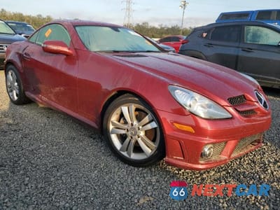 Czwarte zdjęcie samochodu z boku: 2011 MERCEDES-BENZ SLK 300 VIN:WDBWK5EA0BF238447 - miniatura