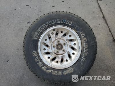 Zdjęcie 13 z 14 samochodu: 2001 MERCURY MOUNTAINEER VIN:4M2ZU86P71UJ01507 - miniatura