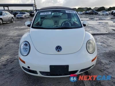 Piąte zdjęcie samochodu w środku: 2007 VOLKSWAGEN NEW BEETLE TRIPLE WHITE VIN:3VWFF31Y27M420880 - miniatura