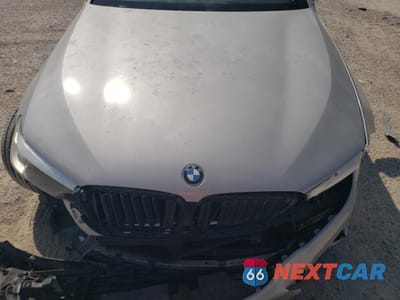 Zdjęcie 12 z 13 samochodu: 2019 BMW M550XI VIN:WBAJA1106JB485488 - miniatura