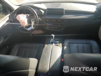 Zdjęcie 8 z 15 samochodu: 2015 BMW X5 SDRIVE35I VIN:5UXKR2C56F0H41510 - miniatura