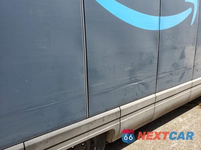 Zdjęcie 11 z 13 samochodu: 2023 RIVIAN EDV 700 VIN:7FCEHEB7XPN013982 - miniatura