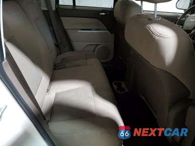 Zdjęcie 12 z 16 samochodu: 2008 JEEP COMPASS SPORT VIN:1J8FF47W08D759058 - miniatura