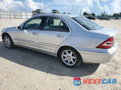 Drugie zdjęcie samochodu z przodu: 2004 MERCEDES-BENZ C 320 4MATIC VIN:WDBRF84J84F478689 - miniatura