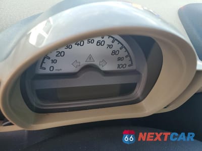 Zdjęcie 9 z 13 samochodu: 2008 SMART FORTWO PASSION VIN:WMEEK31X78K160858 - miniatura