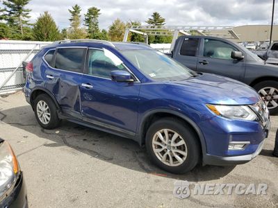 Czwarte zdjęcie samochodu z boku: 2017 NISSAN ROGUE SV VIN:5N1AT2MV0HC778611 - miniatura