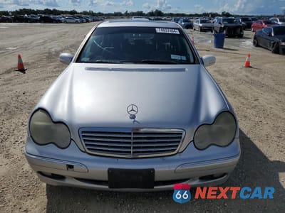 Piąte zdjęcie samochodu w środku: 2004 MERCEDES-BENZ C 320 4MATIC VIN:WDBRF84J84F478689 - miniatura