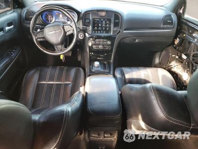 Zdjęcie 8 z 13 samochodu: 2021 CHRYSLER 300 S VIN:2C3CCABG4MH532975 - miniatura