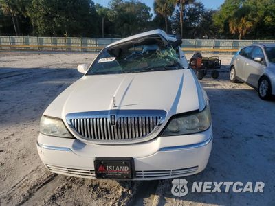 Piąte zdjęcie samochodu w środku: 2009 LINCOLN TOWN CAR SIGNATURE LIMITED VIN:2LNHM82V39X636470 - miniatura