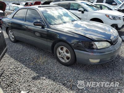 Czwarte zdjęcie samochodu z boku: 1998 LEXUS ES 300 VIN:JT8BF28G1W5035807 - miniatura