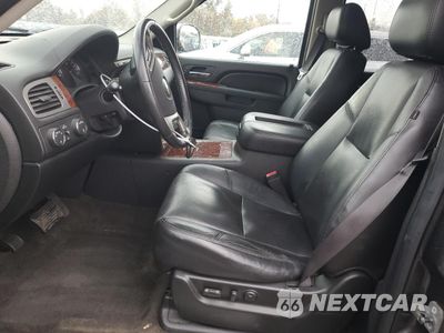 Zdjęcie 7 z 15 samochodu: 2010 CHEVROLET TAHOE K1500 LTZ VIN:1GNUKCE01AR150340 - miniatura