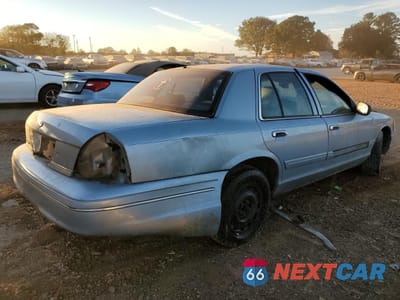 Trzecie zdjęcie samochodu z tyłu: 2004 FORD CROWN VICTORIA LX VIN:2FAHP74W84X151316 - miniatura