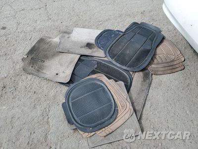 Zdjęcie 14 z 15 samochodu: 2003 TOYOTA COROLLA CE VIN:JTDBR32E530033735 - miniatura
